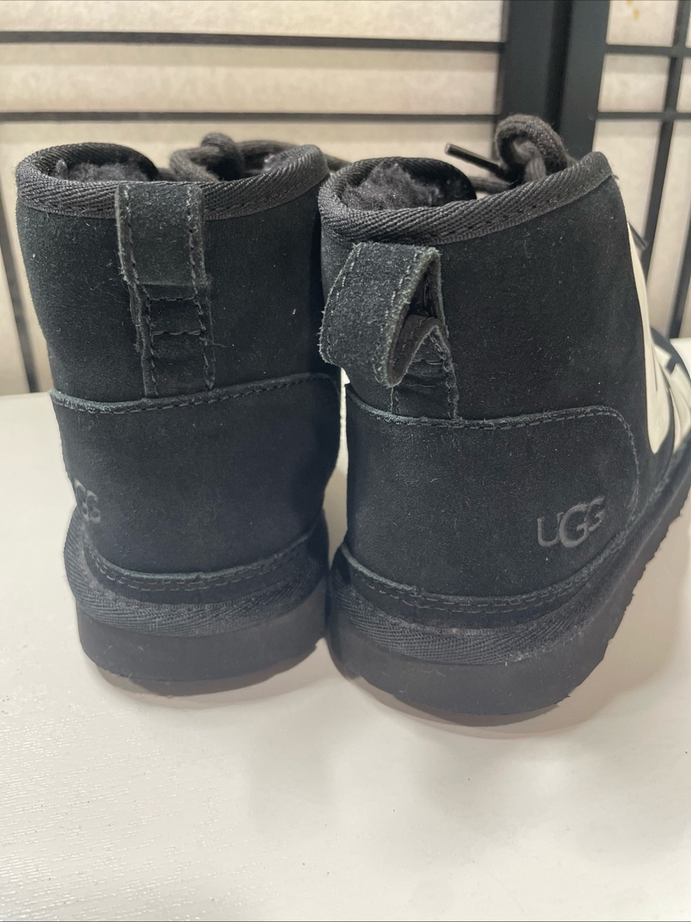 UGG Neumel Chopd Boots Black Suede Women's USA 5 - EU 37 Unisex Chukka - Picture 5 of 10